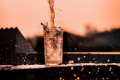 Важно ли пить дополнительные калорийные напитки для набора веса. В чём особенность жидких калорий?