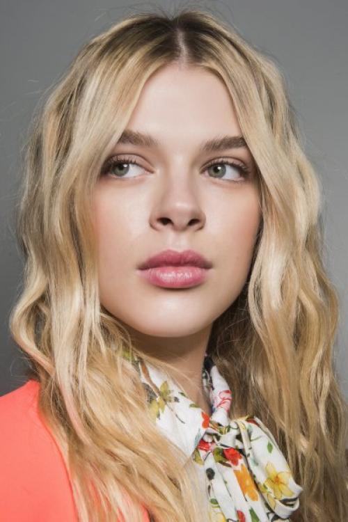 Как сделать макияж, который сделает ваши губы полными и объемными. Как увеличить губы с помощью макияжа?