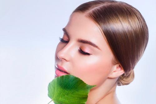 Просто и эффективно: советы по уходу за кожей лица после 40 лет 02