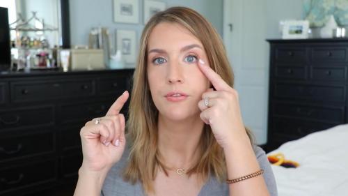 Макияж после 40: 11 проверенных способов подчеркнуть свои достоинства 09 Макияж после 40: 11 проверенных способов подчеркнуть свои достоинства 09