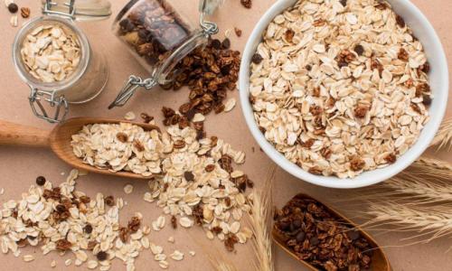 Какие полезные свойства имеют овсянка и яйца, часто включаемые в завтрак. О, какой каше идет речь?